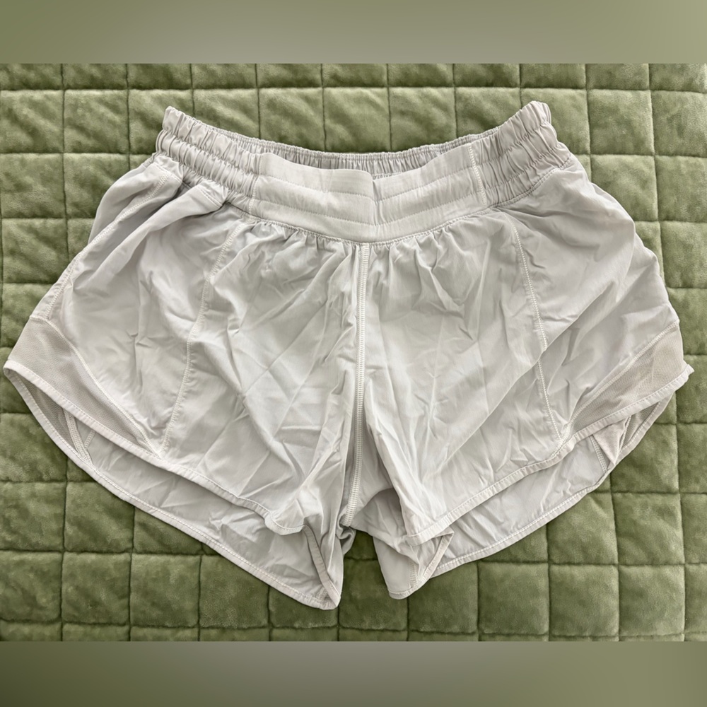 Lulu Lemon Low Rise Hotty Hot 4”